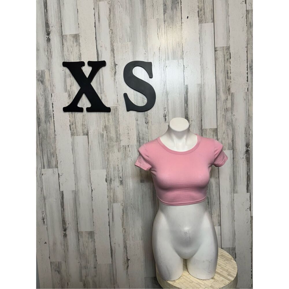 H&M Divided Pink Cropped Short Sleeve Tee Womens Size XS Crew Neck Basic Baby T-